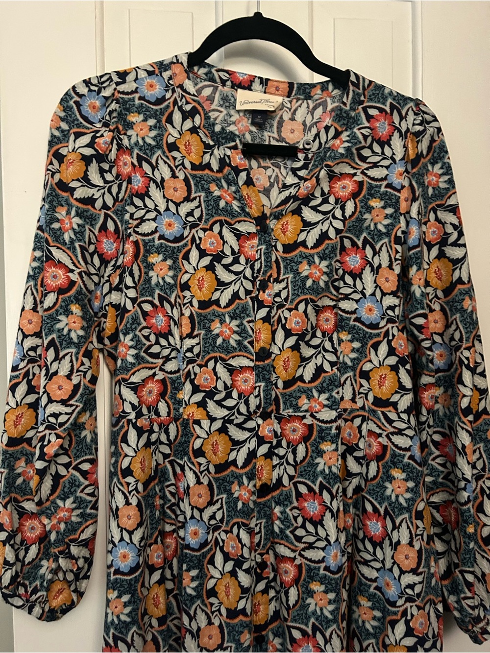 Universal Thread Long-Sleeve Floral Dress in Black Multi-Color